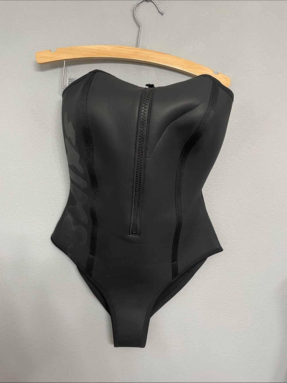 SKIMS Rubberized Scuba Swim Strapless One Piece Swimsuit Onyx Black S NWT
